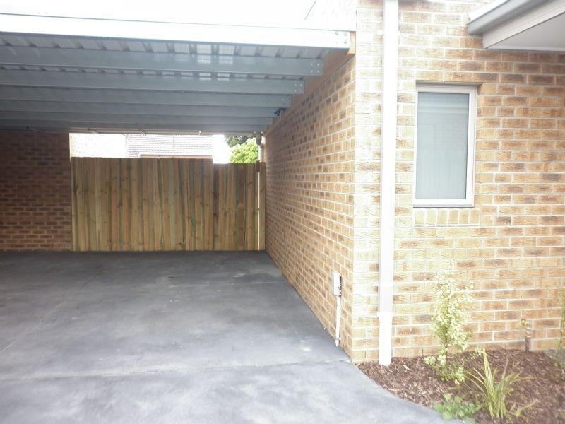 2/16 Crookston Road, Reservoir VIC 3073