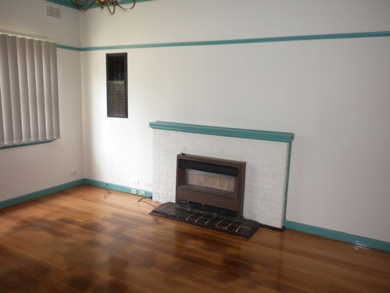 16 Glasgow Avenue, Reservoir VIC 3073