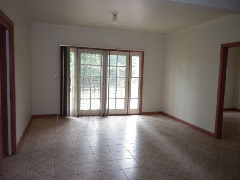 16 Glasgow Avenue, Reservoir VIC 3073