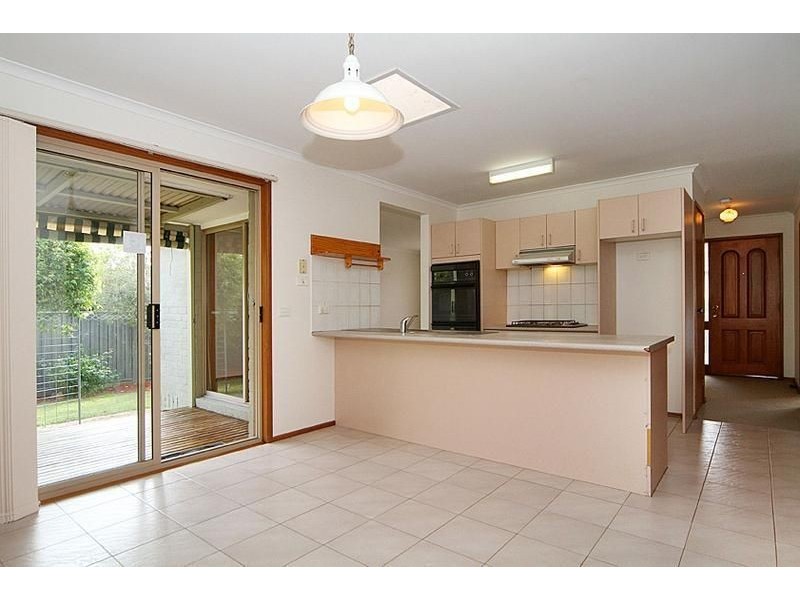 2/19 Kenilworth Street, Reservoir VIC 3073