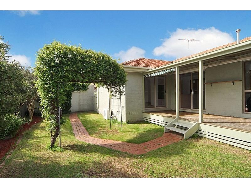 2/19 Kenilworth Street, Reservoir VIC 3073