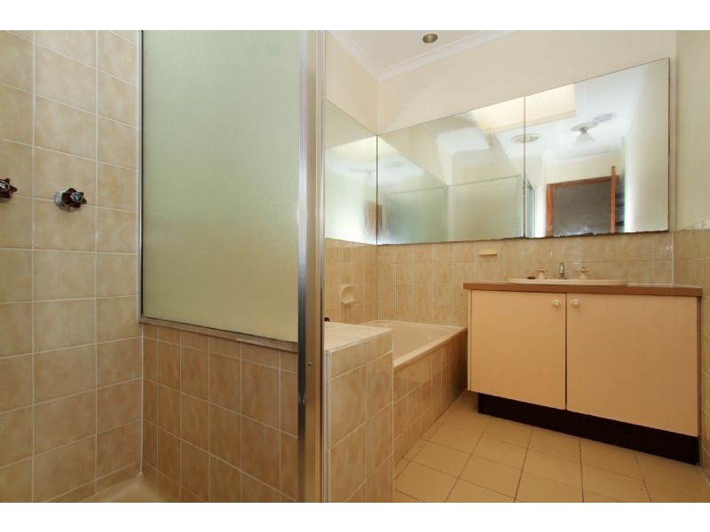 1/1 McDonald Street, Preston VIC 3072