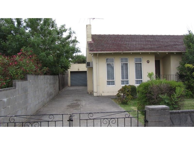 30 Newton Street, Reservoir VIC 3073