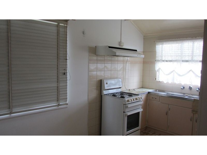 30 Newton Street, Reservoir VIC 3073