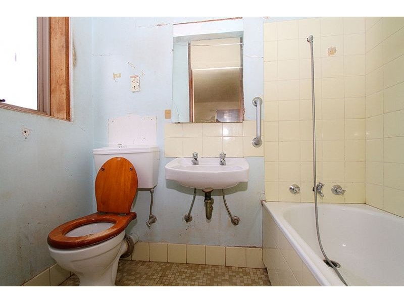 1/194 Purinuan Road, Reservoir VIC 3073