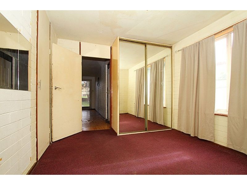 1/194 Purinuan Road, Reservoir VIC 3073