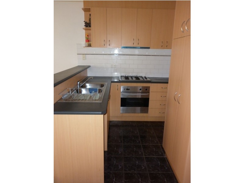 8/180-184 Broadway, Reservoir VIC 3073