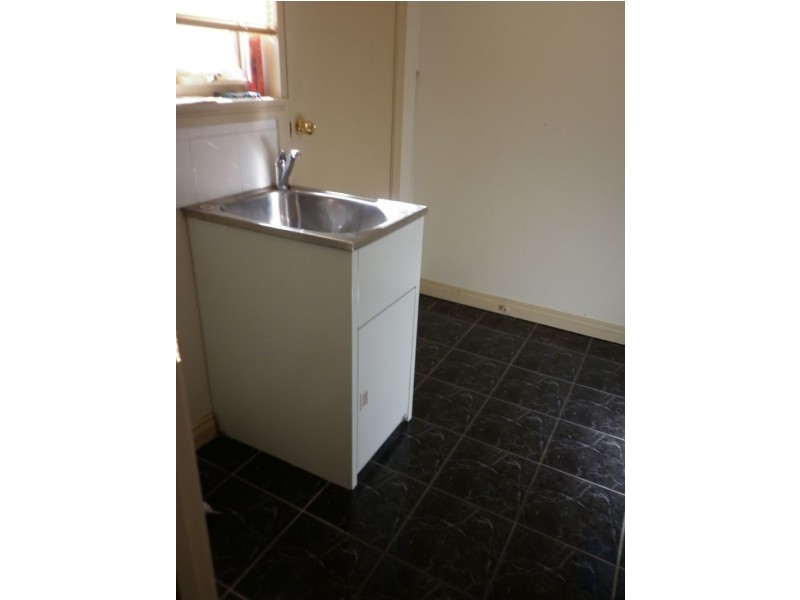 8/180-184 Broadway, Reservoir VIC 3073