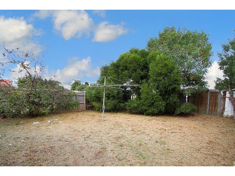 7 Zinnia Street, Reservoir VIC 3073
