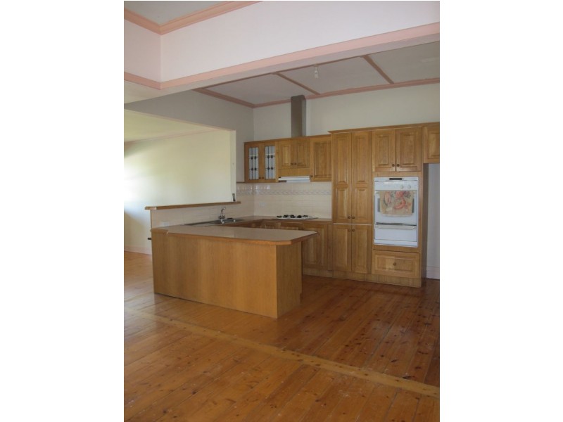 7 Xavier Grove, Reservoir VIC 3073