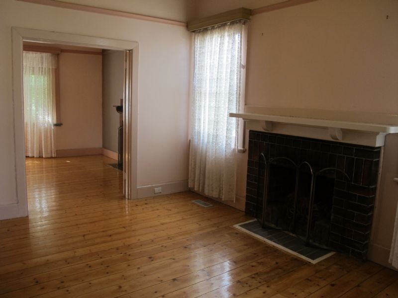 7 Xavier Grove, Reservoir VIC 3073