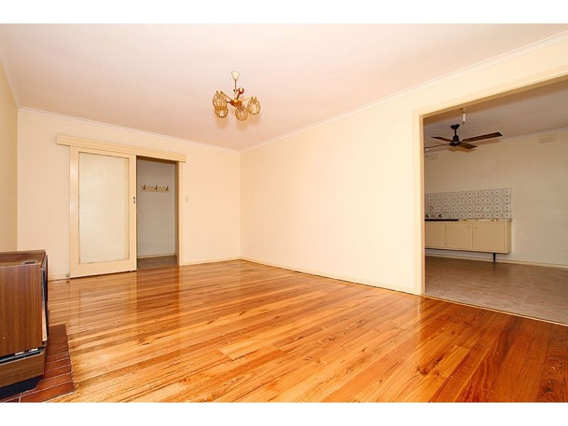 28 Valerie Street, Lalor VIC 3075