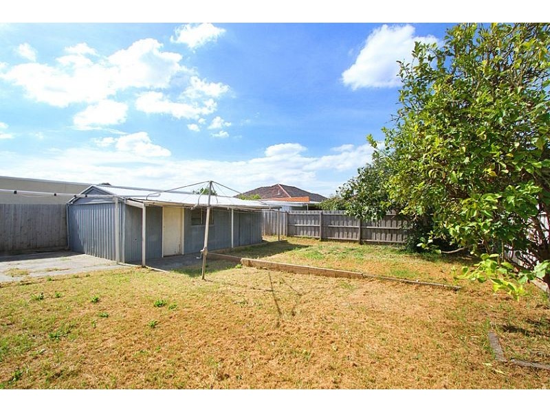 28 Valerie Street, Lalor VIC 3075