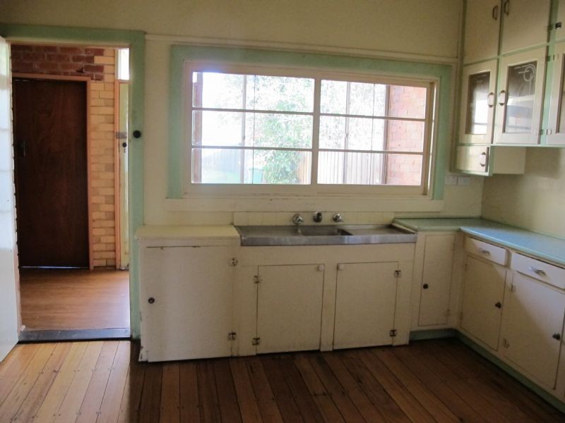 15 Kenilworth Street, Reservoir VIC 3073