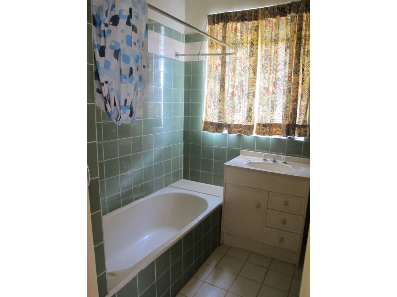 32 Newton Street, Reservoir VIC 3073