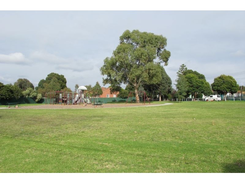 19 Goulburn Avenue, Reservoir VIC 3073