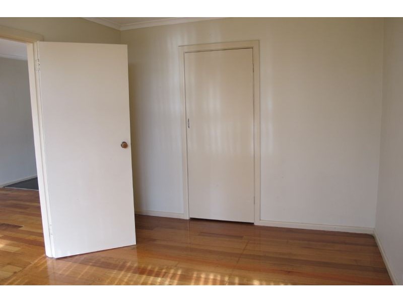 10/71 Pine Street, Reservoir VIC 3073