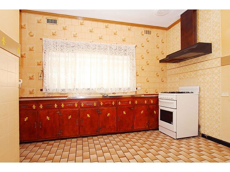 14 Suffolk Street, Reservoir VIC 3073