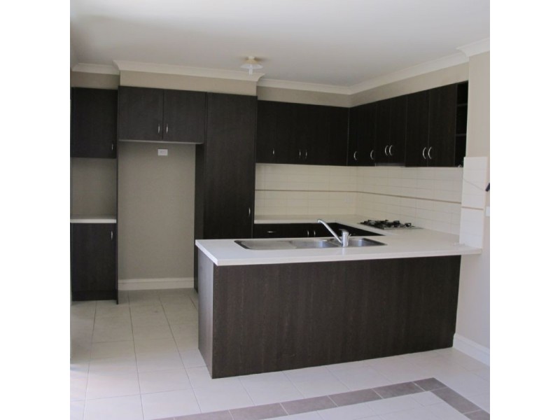 2/68 Purinuan Road, Reservoir VIC 3073