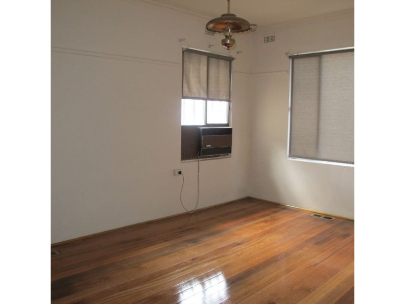 110 Summerhill Road, Reservoir VIC 3073