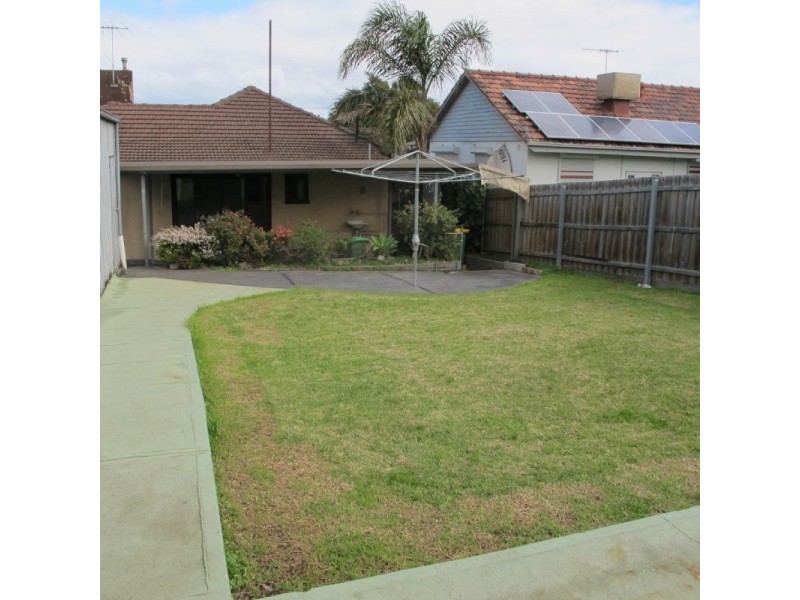 110 Summerhill Road, Reservoir VIC 3073