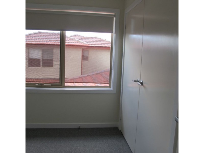 2/32 North Road, Reservoir VIC 3073