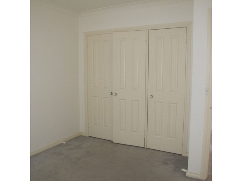 2/24 Glasgow Avenue, Reservoir VIC 3073