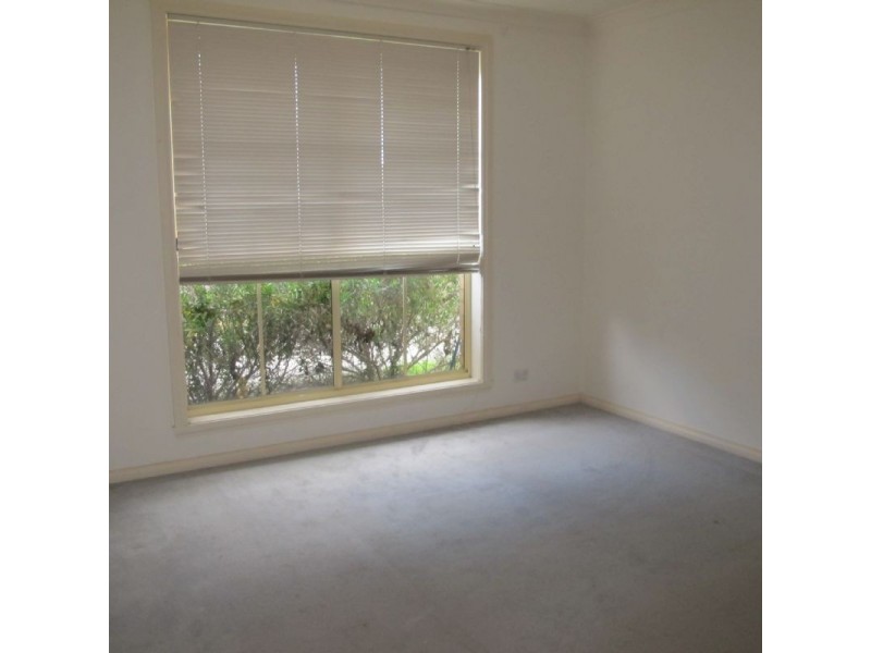 2/24 Glasgow Avenue, Reservoir VIC 3073