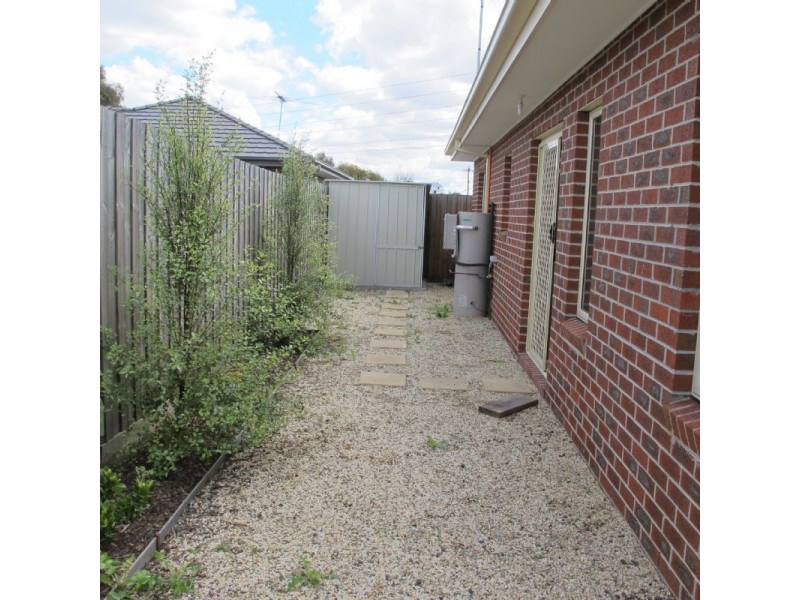 3/3 Mahoneys Road, Reservoir VIC 3073