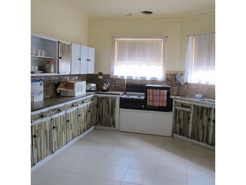 16A Merrilands Road, Reservoir VIC 3073
