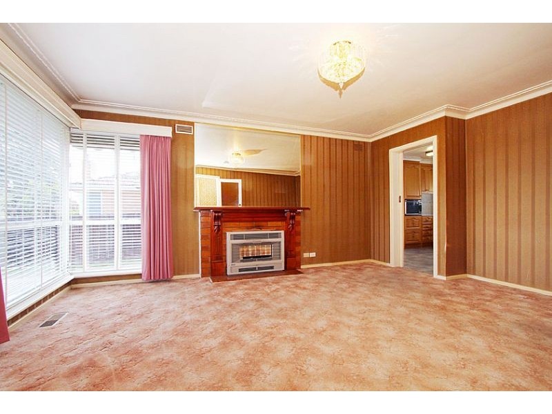 72 Hughes Parade, Reservoir VIC 3073