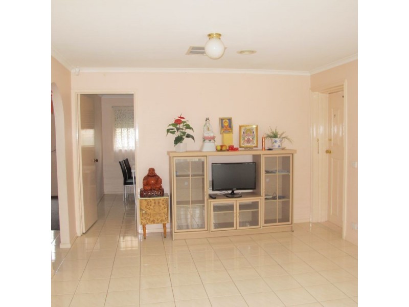 1/2 Burkitt Court, Preston VIC 3072