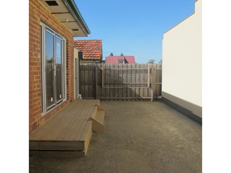 1/35 Taylor Avenue, Reservoir VIC 3073