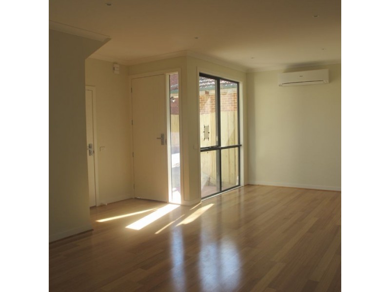 2/35 Taylor Avenue, Reservoir VIC 3073