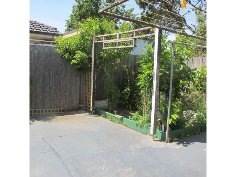 6A Charles Street, Thomastown VIC 3074