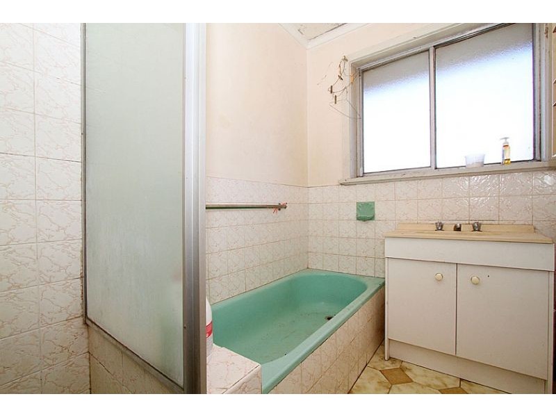14 Seston Street, Reservoir VIC 3073