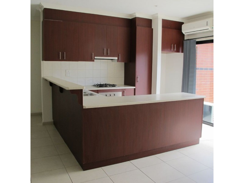 1/112 Royal Parade, Reservoir VIC 3073