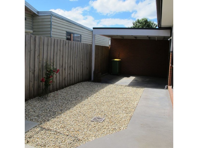 1/112 Royal Parade, Reservoir VIC 3073