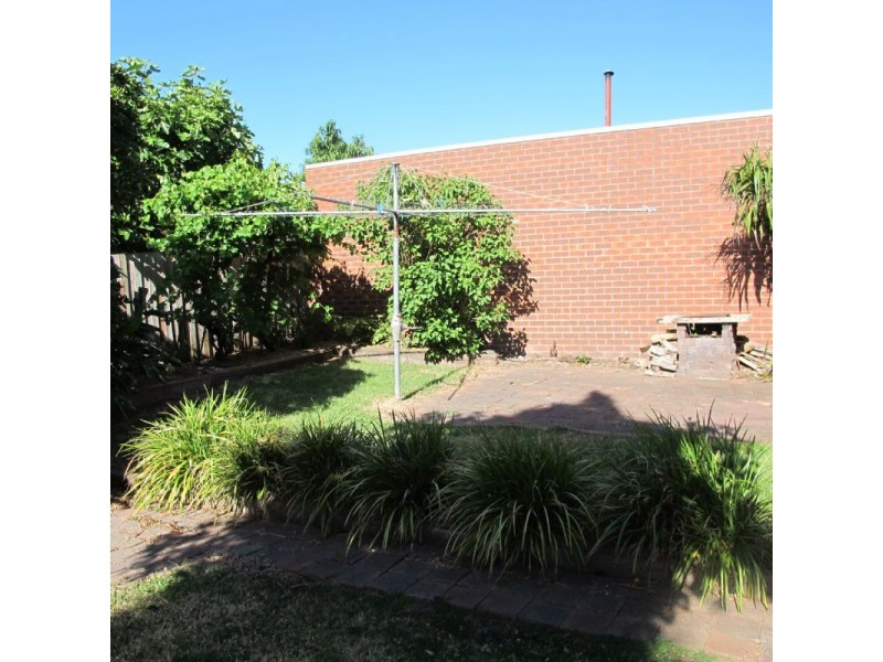 25 Clough Parade, Reservoir VIC 3073