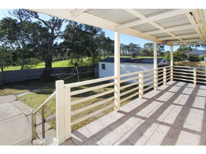 42 Winter Crescent, Reservoir VIC 3073