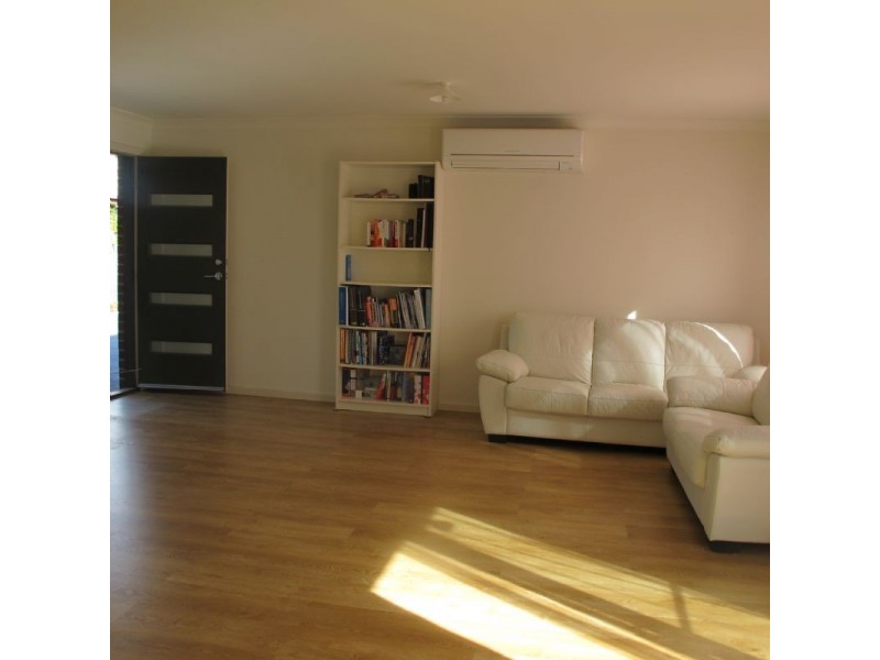 2/214 Spring Street, Reservoir VIC 3073
