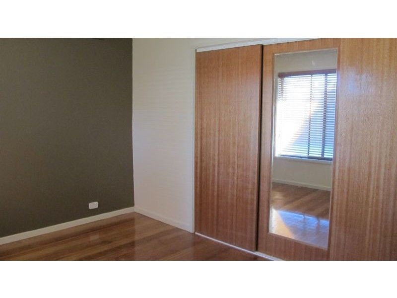 2/52 Barry Street, Reservoir VIC 3073