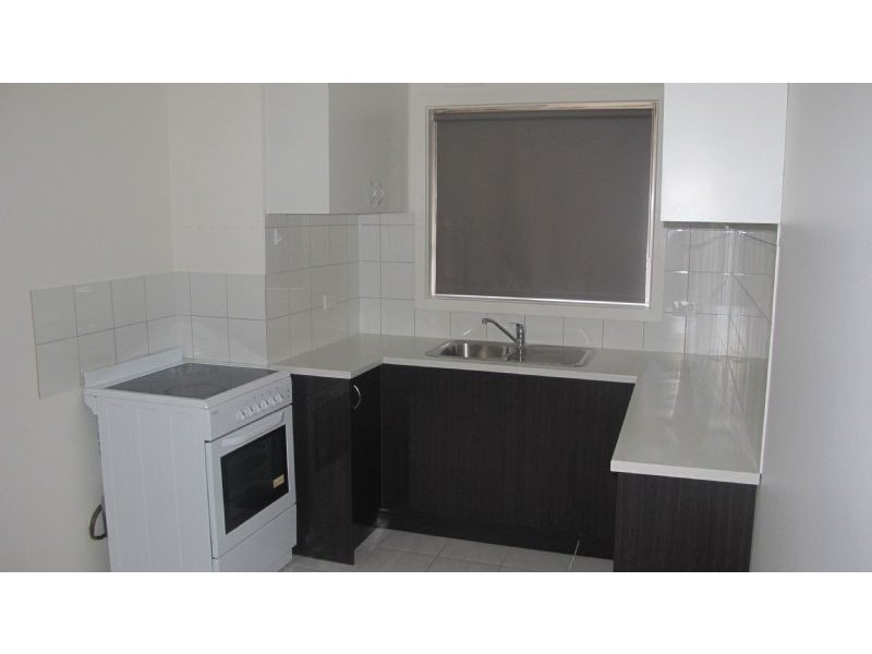 2/1067 High Street, Reservoir VIC 3073