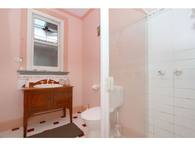 7 Xavier Grove, Reservoir VIC 3073