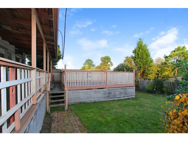 7 Xavier Grove, Reservoir VIC 3073