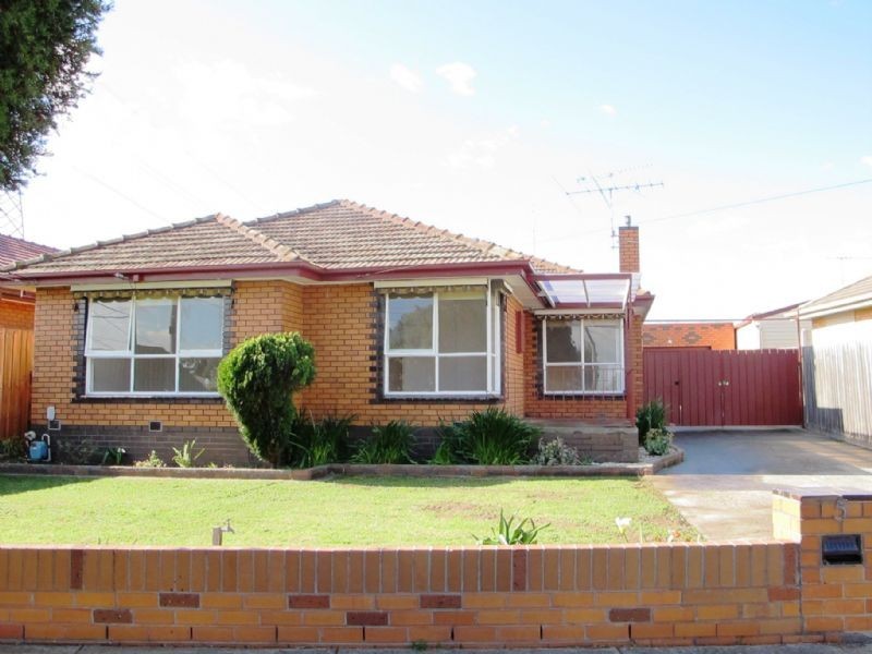 5 Rosenthal Crescent, Reservoir VIC 3073