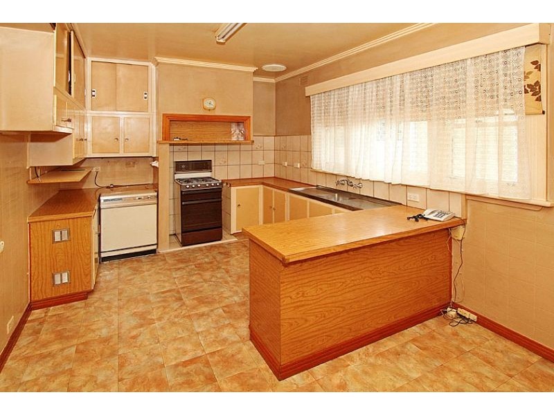 76 Crookston Road, Reservoir VIC 3073