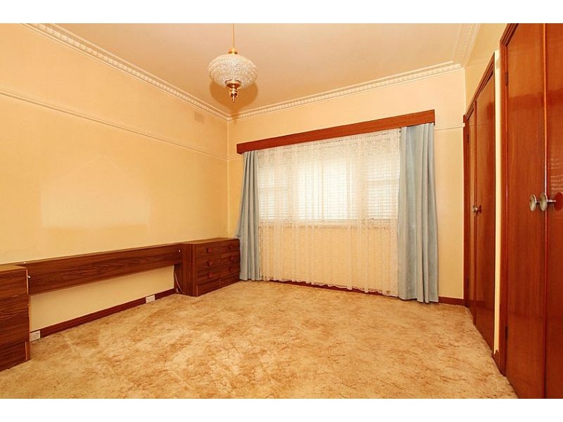 76 Crookston Road, Reservoir VIC 3073