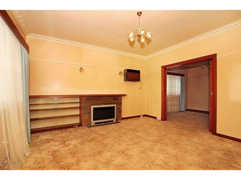 76 Crookston Road, Reservoir VIC 3073