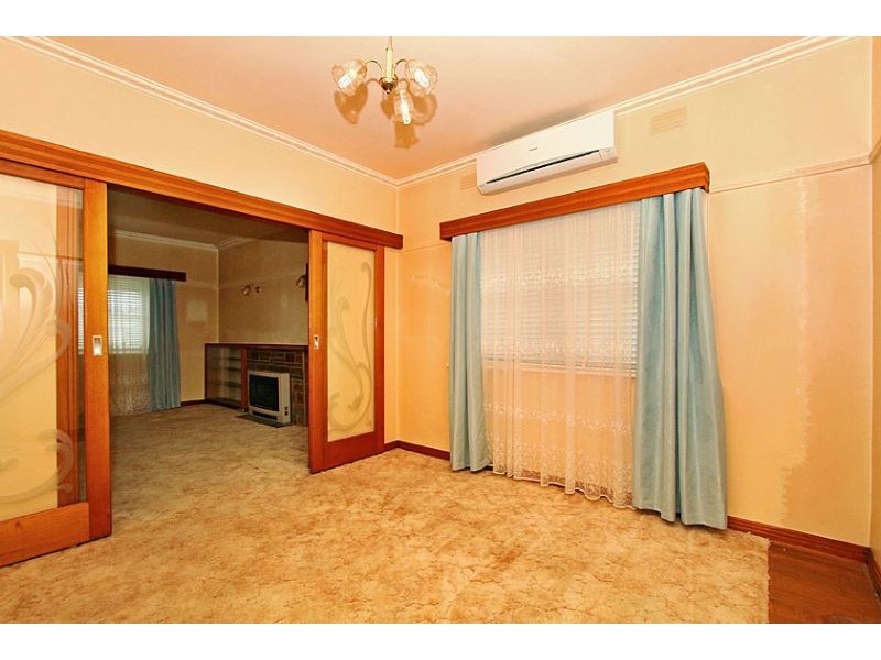 76 Crookston Road, Reservoir VIC 3073